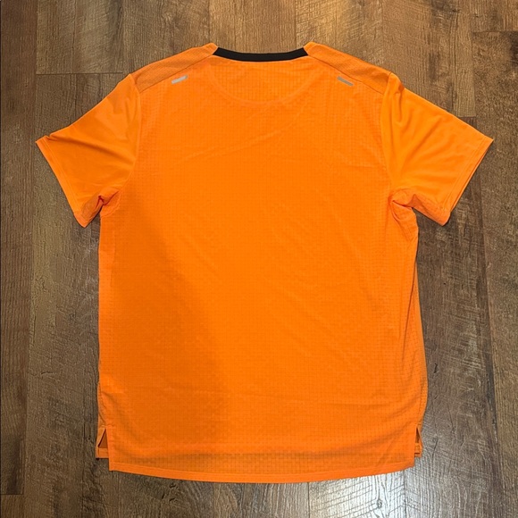 Nike Trail Dri-Fit Tee - Picture 7 of 7